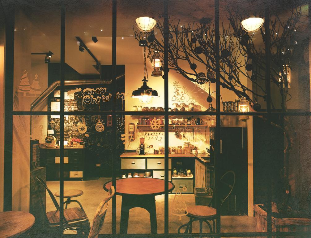 仁愛小公館-市區近東大門 Hualien Buitenkant foto